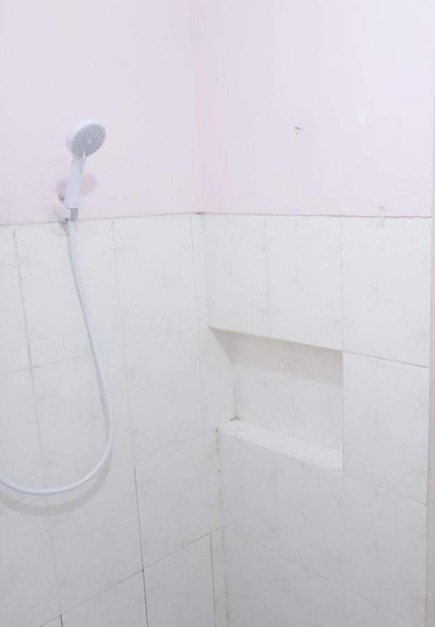 D'Kost Ketintang Hotel Surabaya Kültér fotó