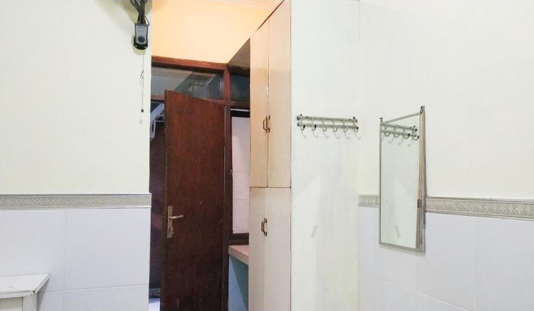 D'Kost Ketintang Hotel Surabaya Kültér fotó