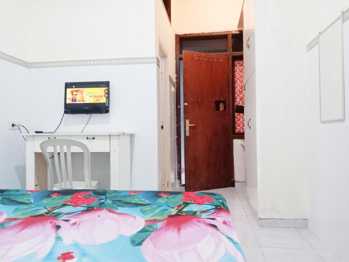 D'Kost Ketintang Hotel Surabaya Kültér fotó